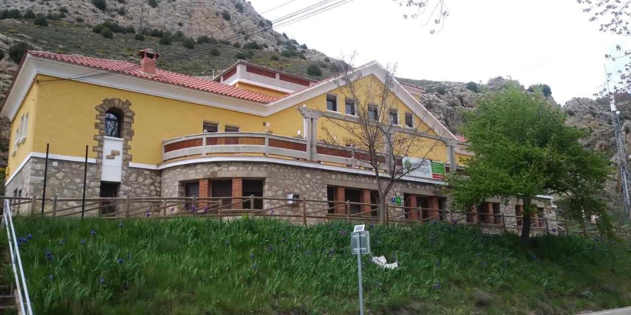 Albergue Santa Barbara Aliaga Buitenkant foto